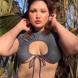 SKIMS Swim - Ruched Tshirt - Gunmetal